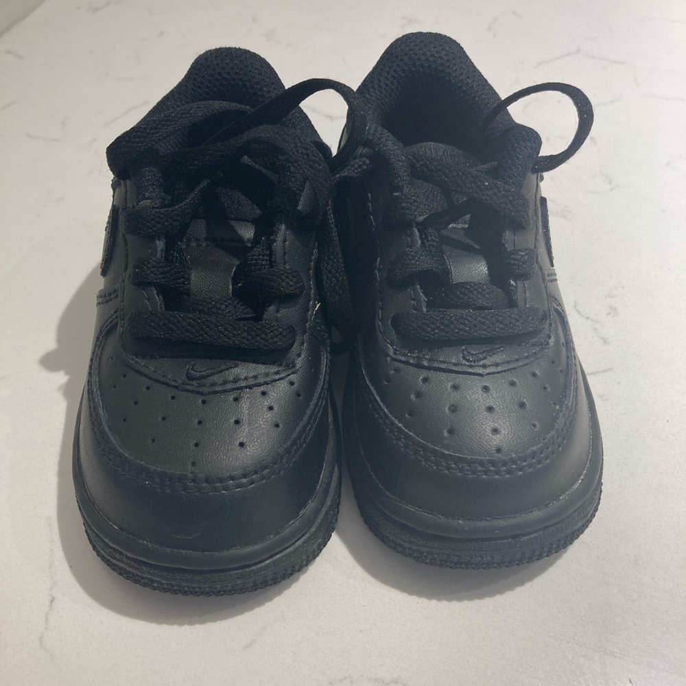 Black Airforce 1s 5c